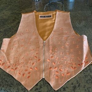 AJ Suede Leather and Embroidered Zip-up Vest L Vintage